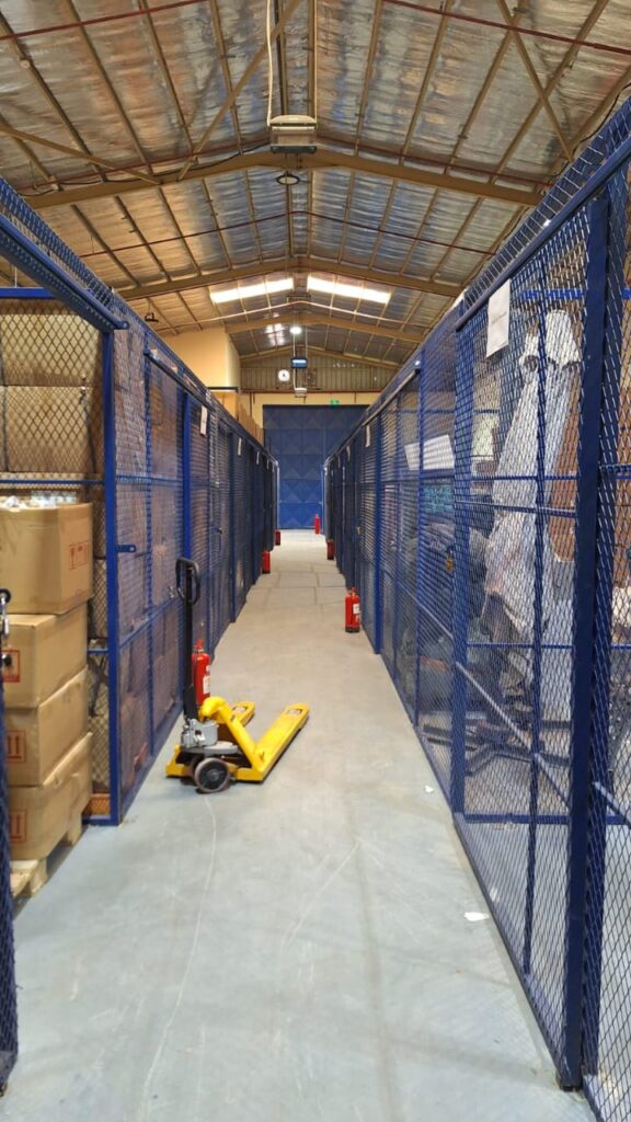 دليلك الشامل لاختيار المخزن المناسب